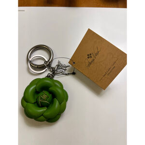 NWT Women's Patricia Nash Green Rose Keychain One Size Silver Butterfly Charm